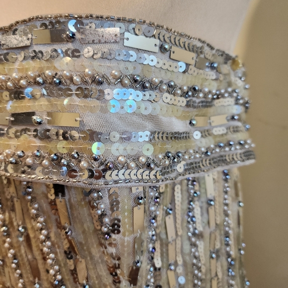 JOVANI Silver and Cream Sequin Strappled Prom Gown Sz 14 - Picture 4 of 15